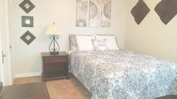 4 chambres, bureau, fer et planche à repasser, Wi-Fi gratuit