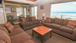 Casa, várias camas (Wave Watchers) | Sala de estar