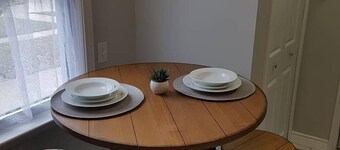 Sarnia's Man Cave - 3 BR/1 BA HOUSE - Pet friendly