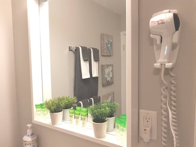 Your Sarnia "City Cottage" is waiting for you!