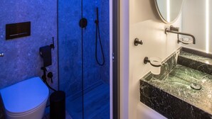 Hus | 1 soverom, safe på rommet, skrivebord og internett