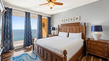 Treasure Island, 2 Bedroom, Gulf Front (1203) | 2 Schlafzimmer, individuell dekoriert, individuell eingerichtet