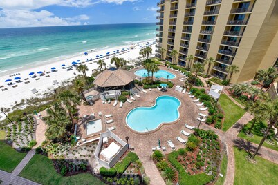 Summerhouse by Book That Condo