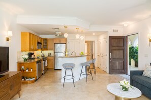 Fridge, microwave, oven, stovetop - Villa 601 | 1 BR Stylish Condo On Grace Bay Beach (Providenciales)