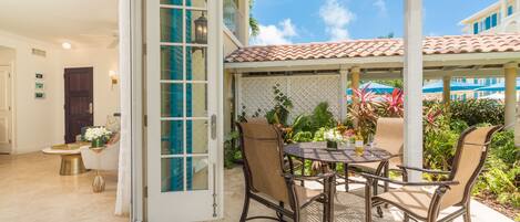 تناول الطعام بالخارج