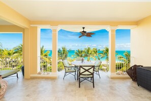 Outdoor dining - Villa 306 I 2 BR Luxury Vacation Rental in the Heart of Grace Bay (Providenciales)