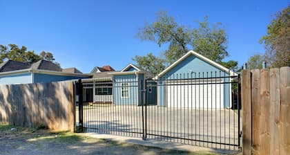 Historic Home Near Stockyards, TCU & Downtown Fort Worth