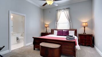 4 bedrooms, iron/ironing board, WiFi, bed sheets