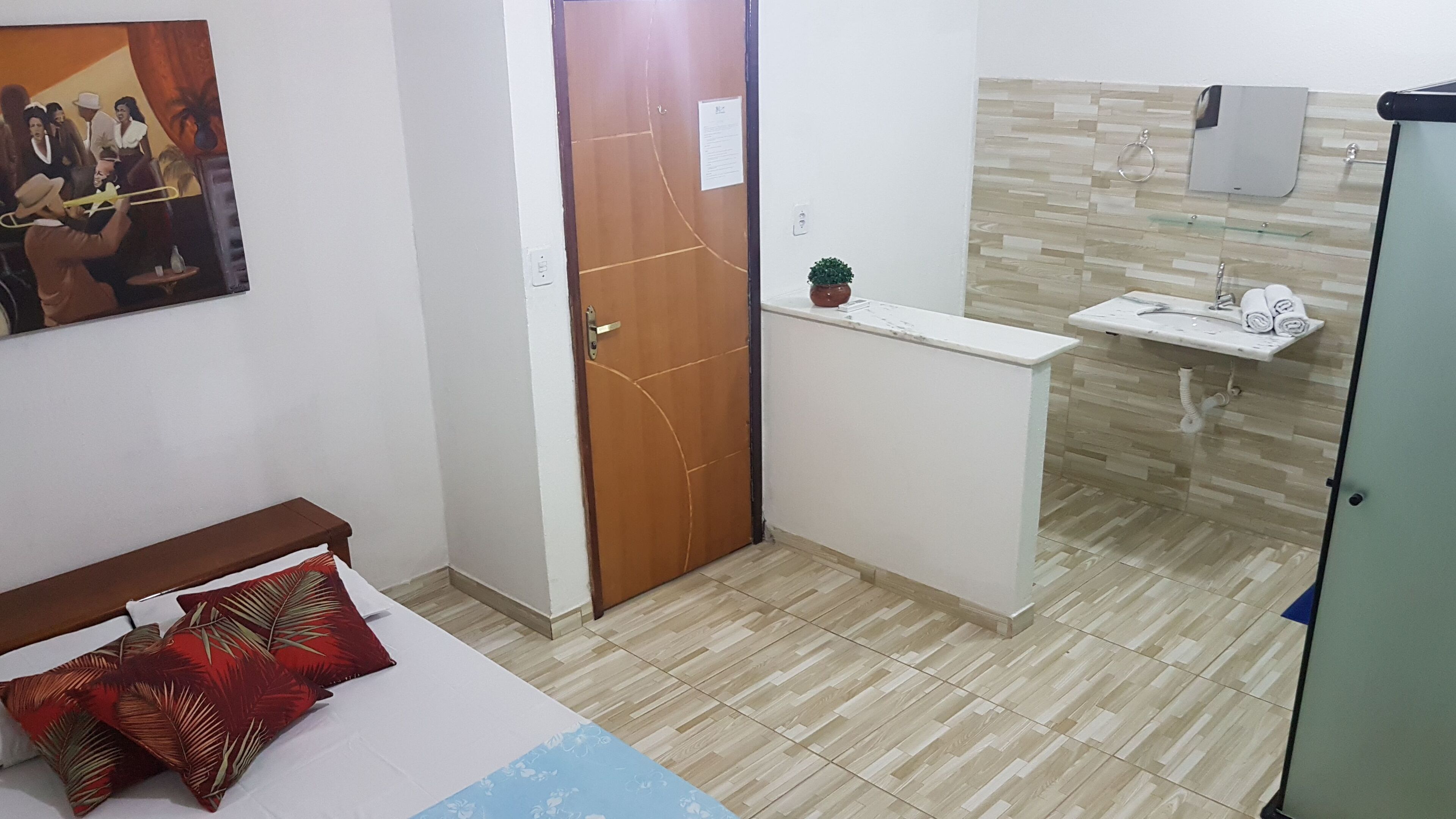 Suite de Arigoffe | Tabla de planchar con plancha, wifi gratis, ropa de cama