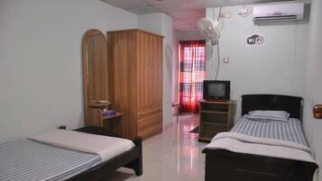 Basic Double Room | Free WiFi