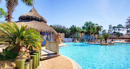 Great vacation get away. Private 2-Story, 2-Bedroom Villa, Cottage #3B