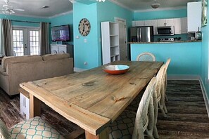 Interior - Great vacation get away. Private 2-Story, 2-Bedroom Villa, Cottage #3B (Pensacola)