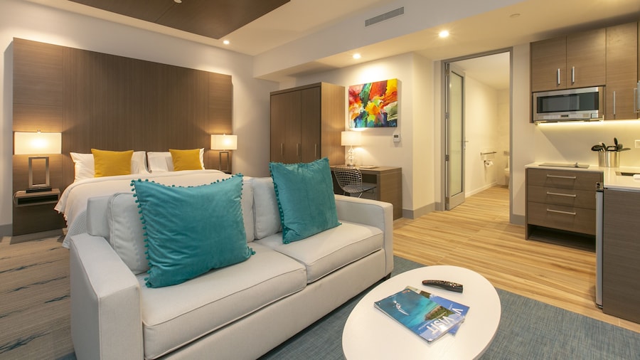 Marketplace Suites