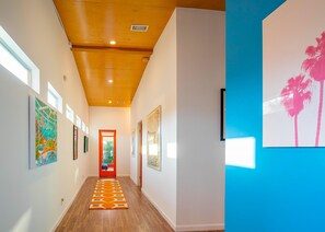 Interior - Karlisa Centrally Located Special Spring & Summer Rates Now In Effect (Palm Springs)