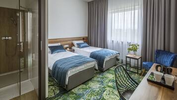 Twin Room | Desk, laptop workspace, soundproofing, free WiFi