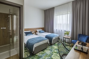 ツインルーム | デスク、ノートパソコン用作業スペース、防音設備、WiFi (無料)