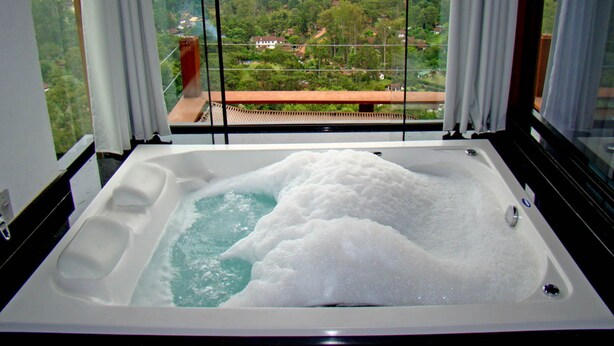 Chalet, Jetted Tub | Jetted tub - Pousada Bela Mauá (Itatiaia)