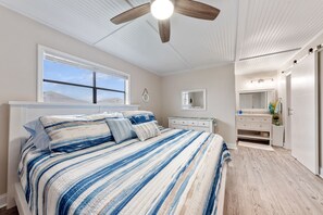 2 chambres, fer et planche à repasser, lit parapluie, Wi-Fi gratuit