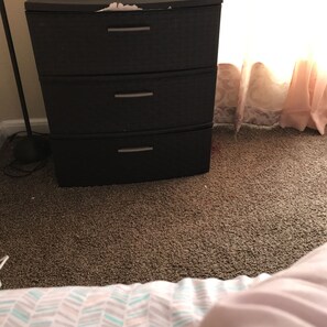 1 bedroom, in-room safe, WiFi, bed sheets