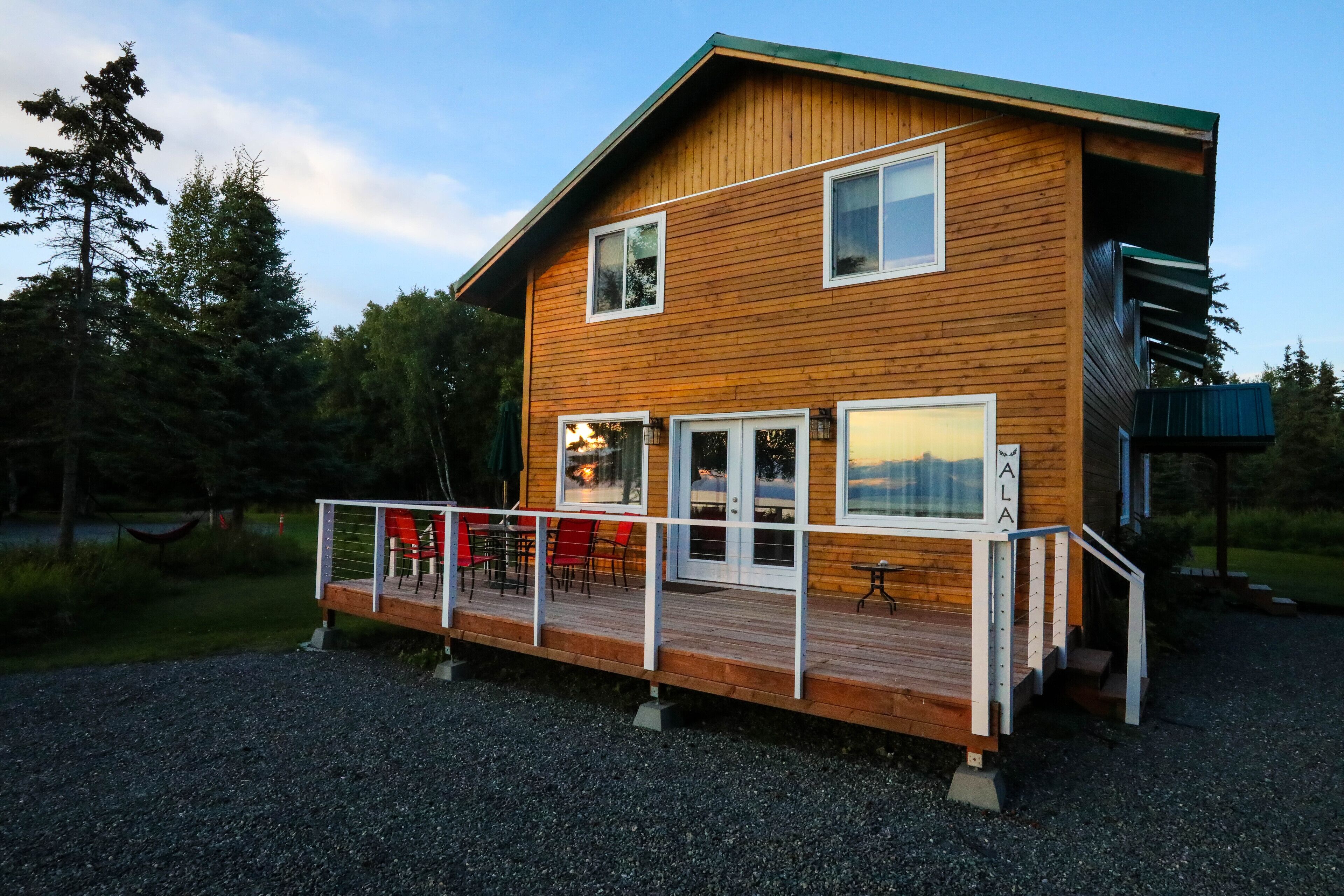 Cabin on Bluff Above Cook Inlet Beach for Perfect Sunset Views, 2-Story House