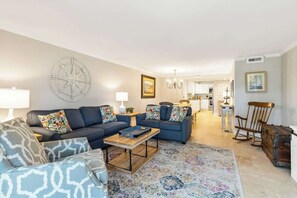 Smart TV, offices - Rooftop Deck! Luxury Oceanfront Villa, Hilton Head (Hilton Head Island)