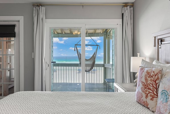 4 bedrooms, desk, iron/ironing board, travel crib