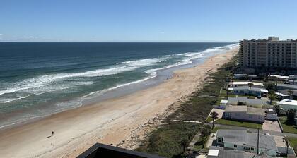 Beautiful 7th floor Beach Front Ocean View Condo