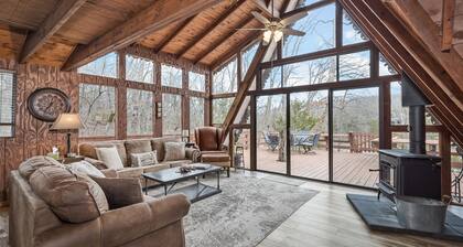 Cozy Lakefront Chalet - On A Large Lake - Private Dock w/Boats