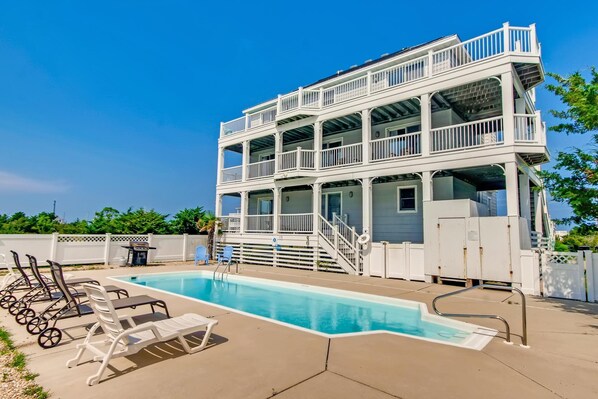 Piscine extérieure, piscine chauffée