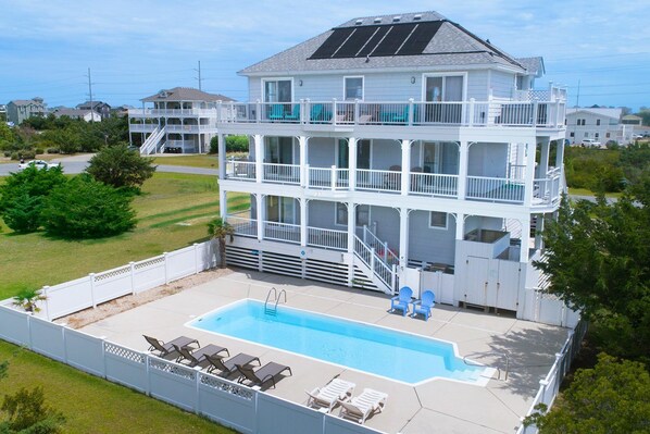 Outdoor pool, a heated pool - Soundside Home w/ Private Pool, Hot Tub, Game Room, Cabana, Community Boat Ramp (Salvo)