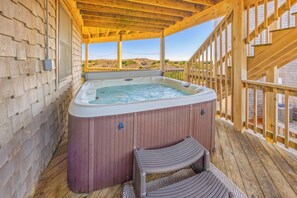 Terrace/patio - Oceanfront Dog Friendly w/ Hot Tub and Game Room: Only Steps from the Ocean! (Avon)