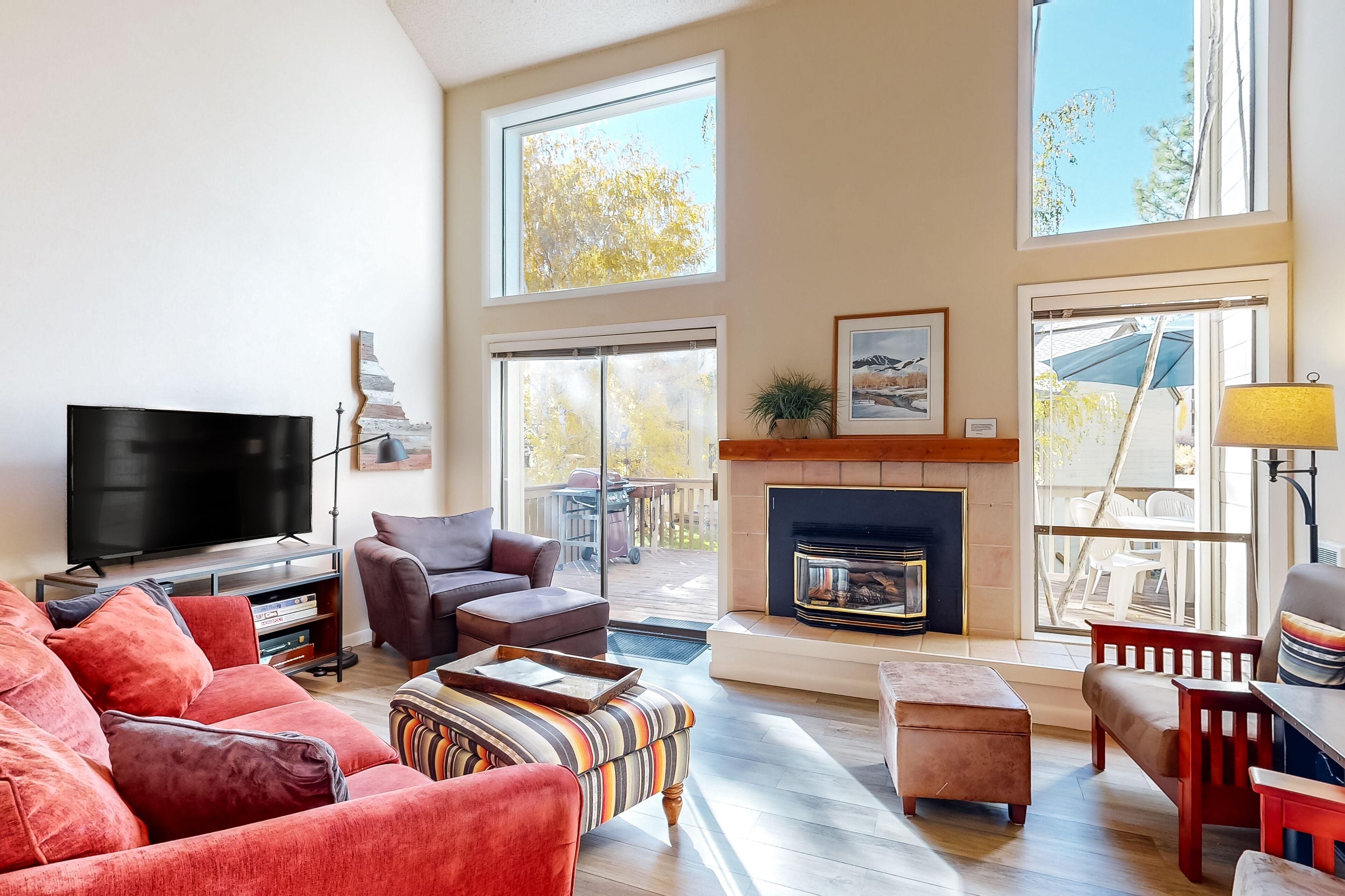 TV, fireplace, DVD player