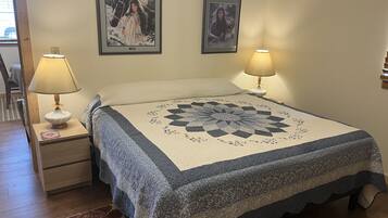 1 Schlafzimmer, Zimmersafe, Bügeleisen/Bügelbrett, WLAN