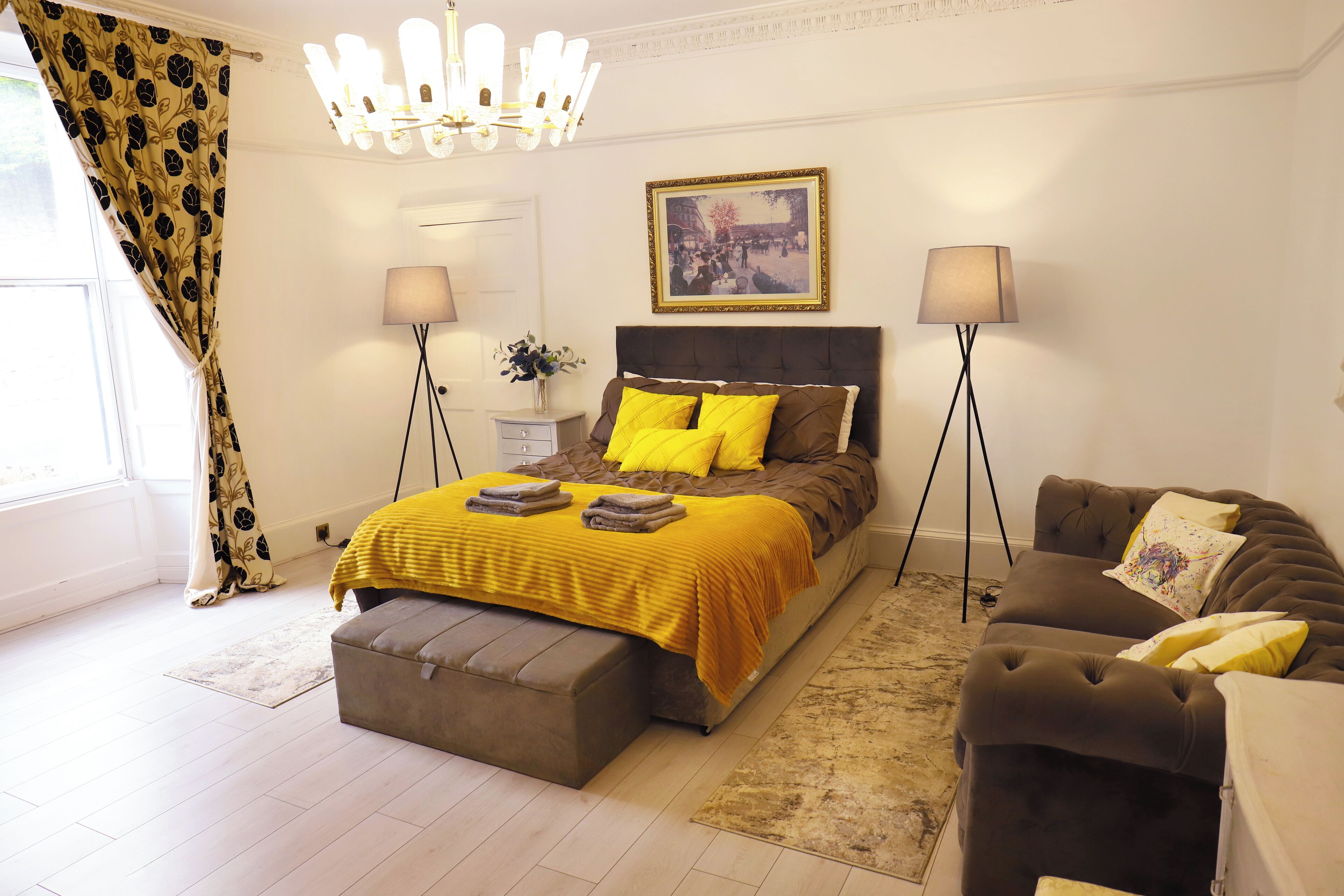 5 Schlafzimmer, Zimmersafe, Bügeleisen/Bügelbrett, Babybetten