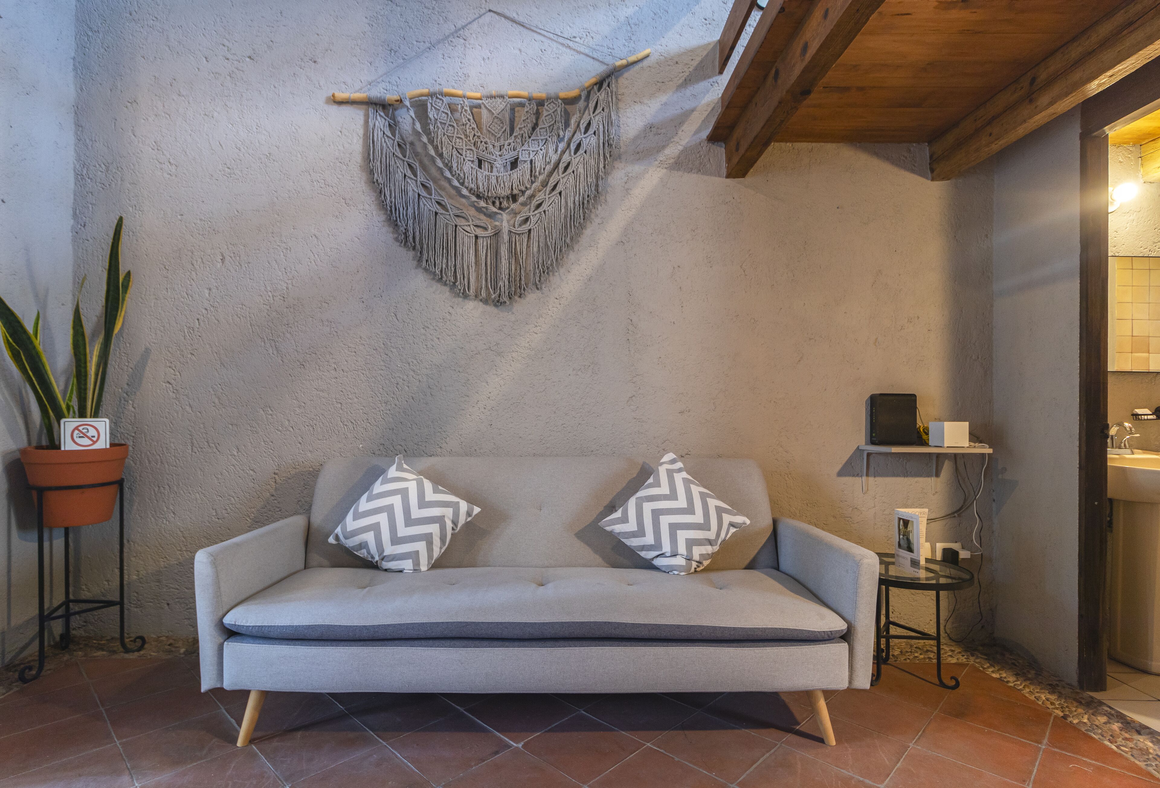 basic studio suite | living area | 42-inch flat-screen tv with cable channels, tv