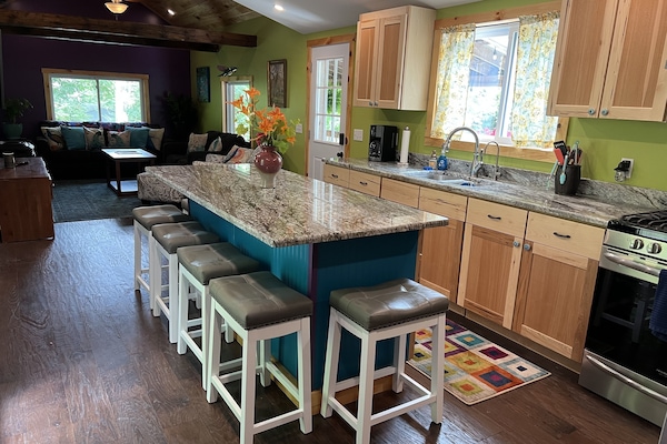 Custom hickory cabinets, granite counters, high end stainless steel appliances