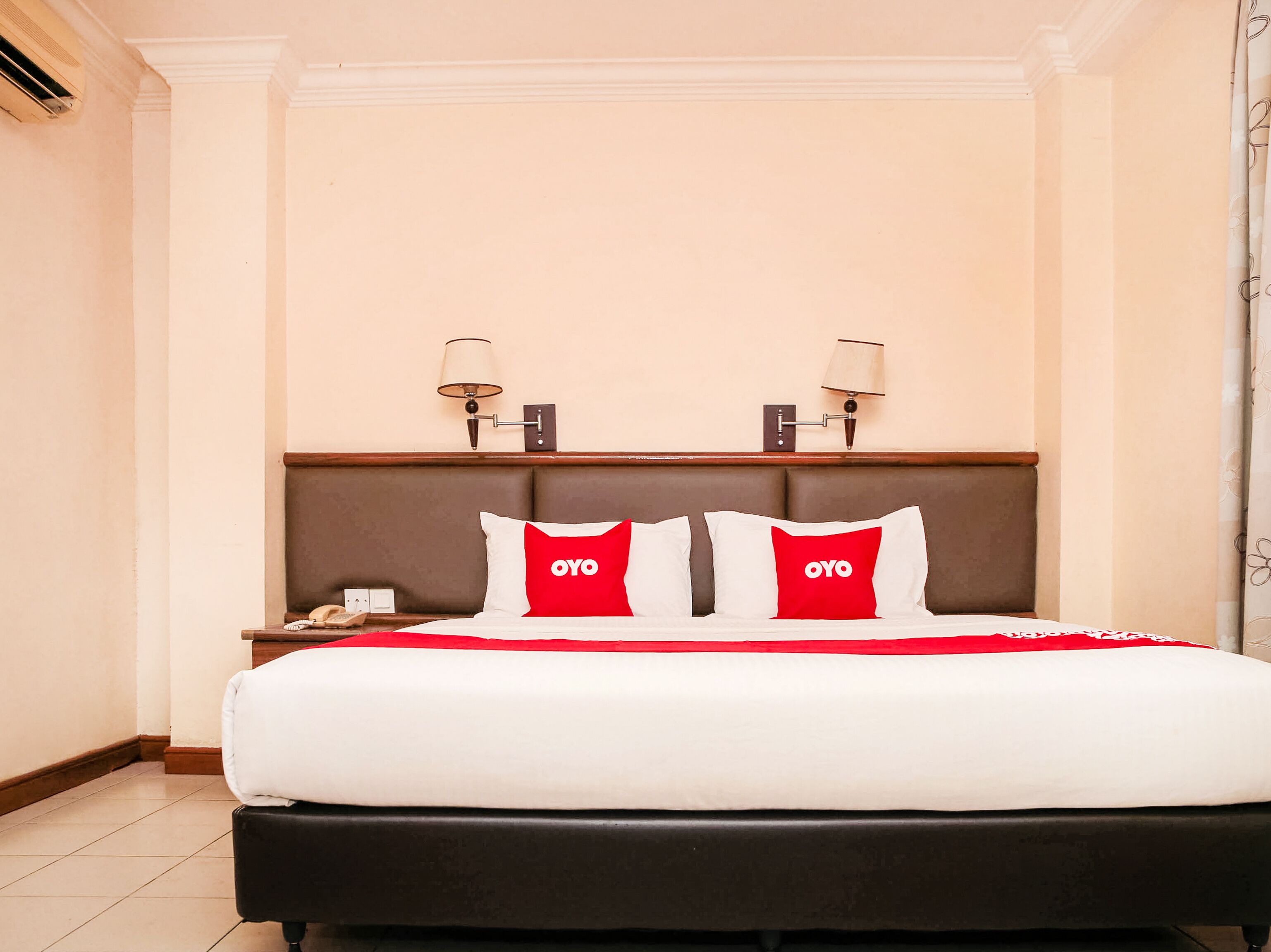 deluxe double room, 1 king bed | free wifi, bed sheets