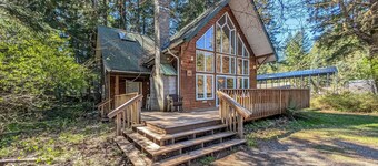 Moose Manor | Hot tub | 3 Bed, 2 Bath