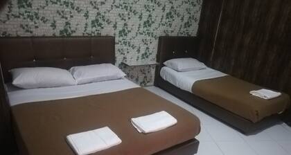 SPOT ON 90095 Slk Hotel