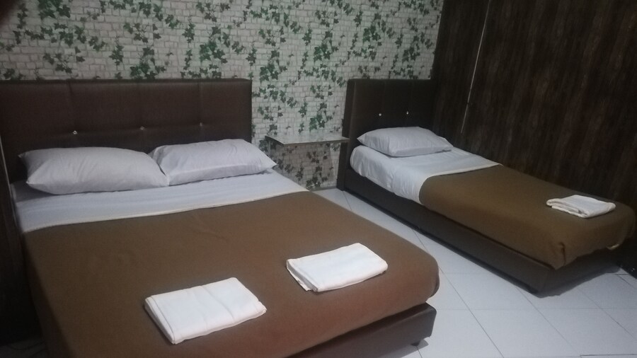 SPOT ON 90095 Slk Hotel