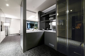 Junior Suite Double | Living area | Flat-screen TV - Traum Valley Hotel (Jeongseon)