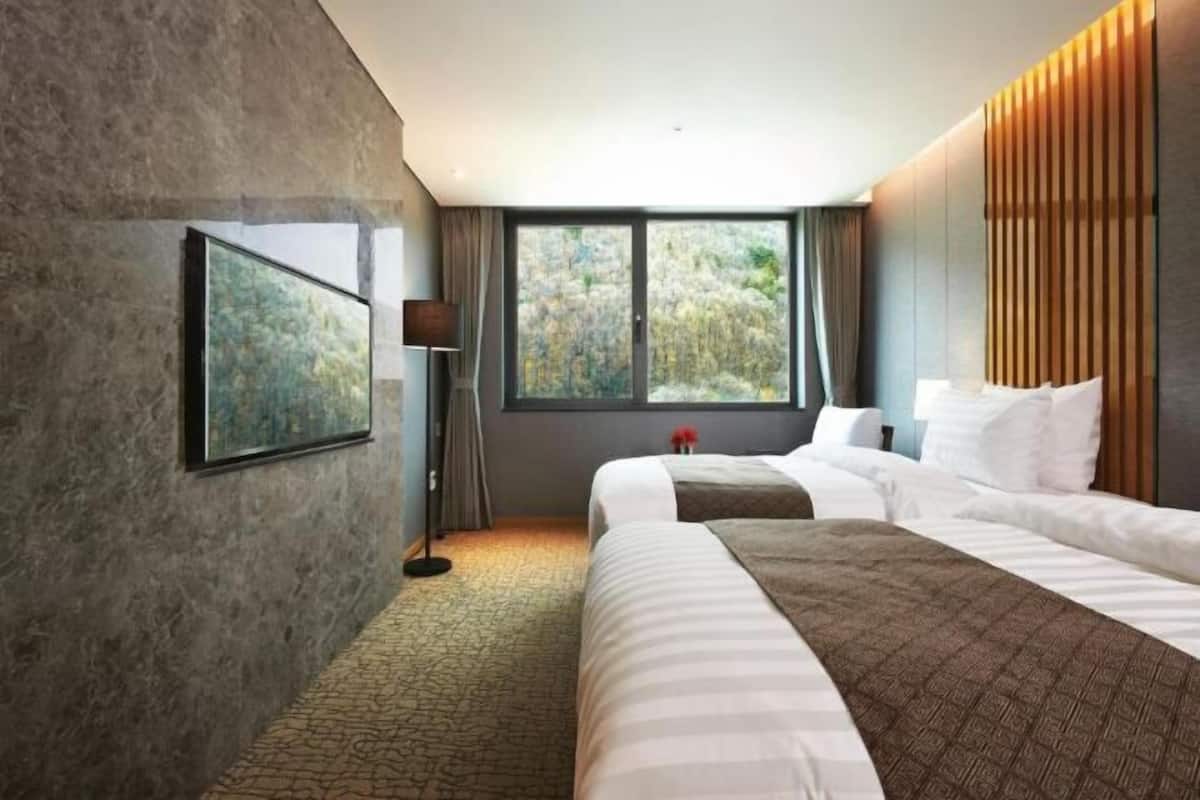 1 bedroom, soundproofing, bed sheets