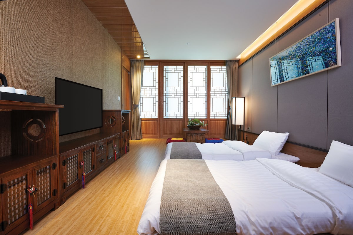 1 bedroom, soundproofing, bed sheets