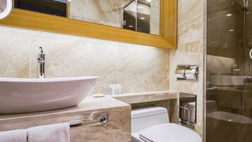 淋浴設備、吹風機、浴室地暖系統、毛巾