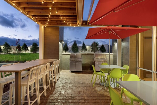 Terrace/patio - Home2 Suites by Hilton Martinsburg, WV (Martinsburg)