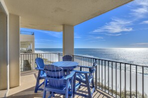 Outdoor dining - Phoenix X 817 | Next to Flora-Bama | Beachfront | Pools | Hot Tubs | My Beach Getaways (Orange Beach)