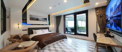 Habitación doble Deluxe, Terraza | Decoración personalizada, muebles diferentes y wifi gratis