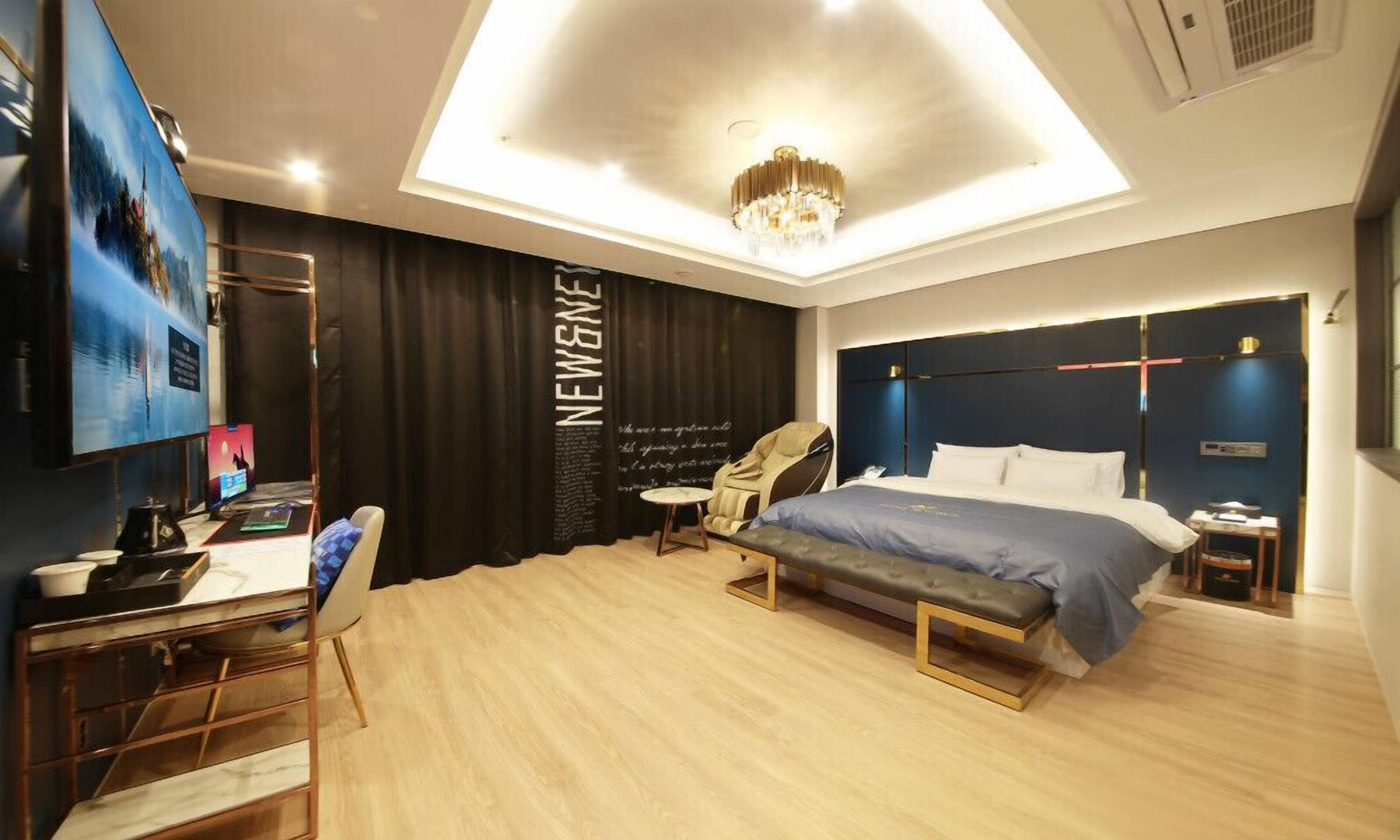 deluxe double room | individually decorated, individually furnished, free wifi