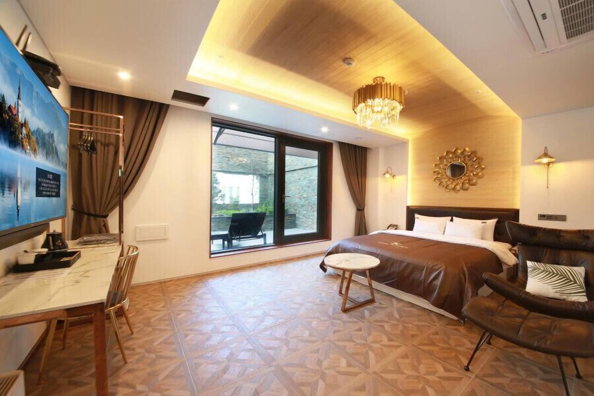 ห้องดีลักซ์ดับเบิล, ระเบียง | Wi-Fi ฟรี, ห้องพักตกแต่งอย่างมีเอกลักษณ์, ตกแต่งพิเศษโดยเฉพาะ