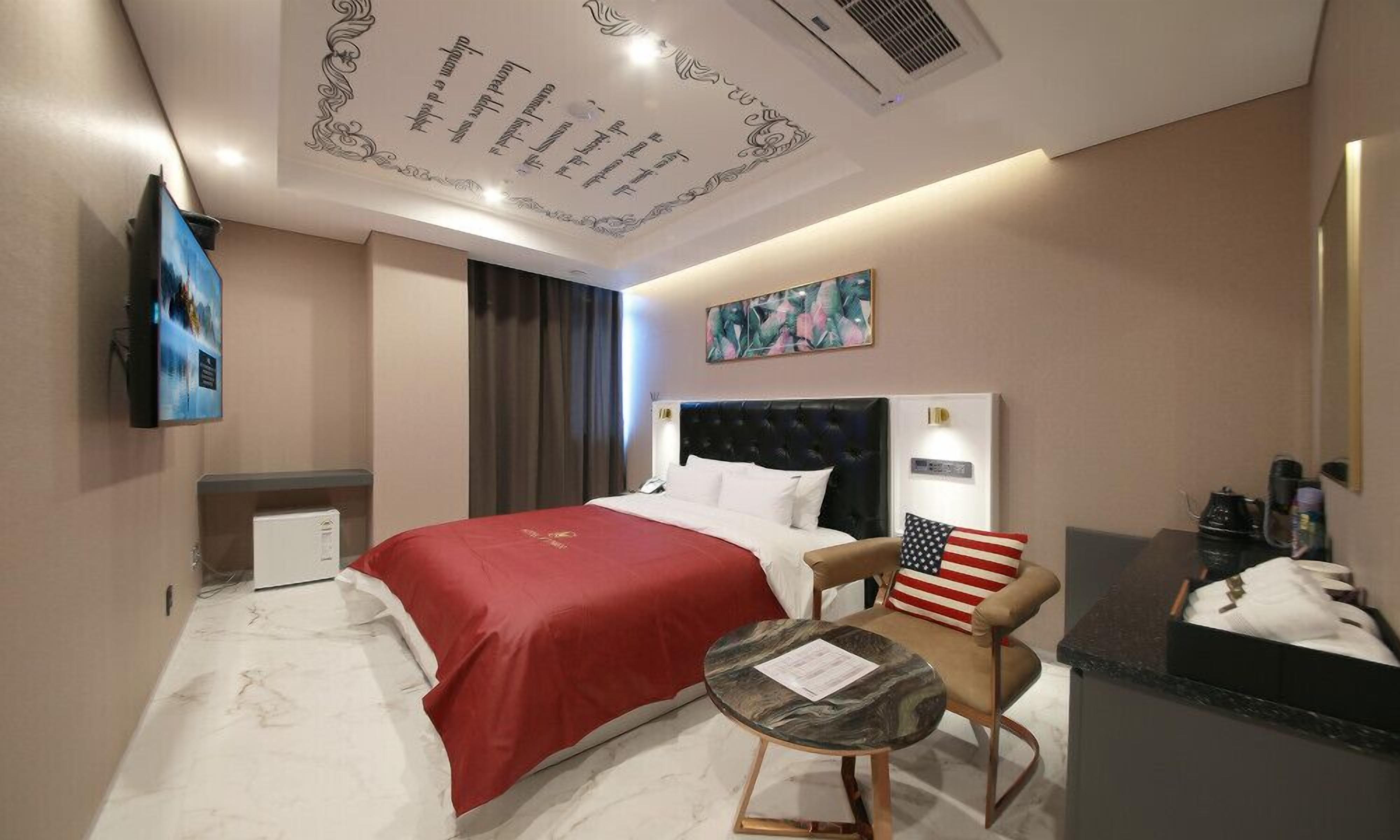 standard double room | individually decorated, individually furnished, free wifi